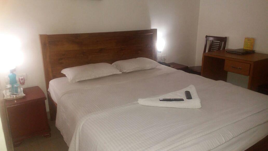 Hotel Seetal Cuttack Extérieur photo