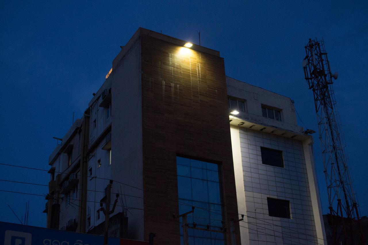 Hotel Seetal Cuttack Extérieur photo