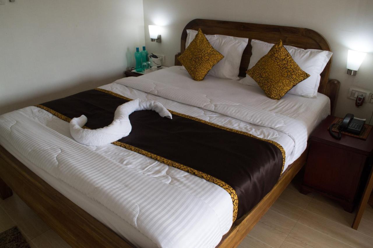 Hotel Seetal Cuttack Extérieur photo